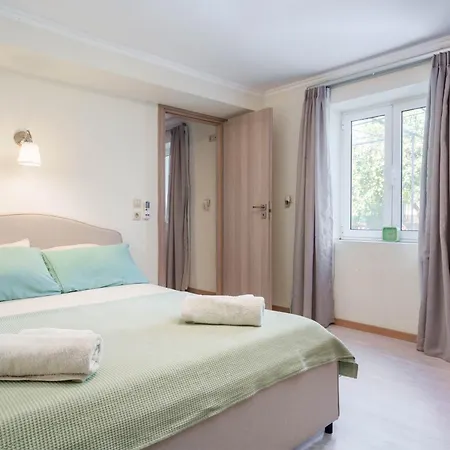 Octopus Garden, Poros-kefalonia