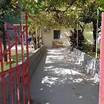 Octopus Garden, Poros-kefalonia Apartment *